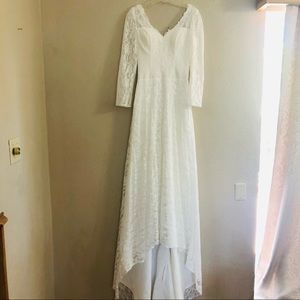 Lace long sleeve wedding dress